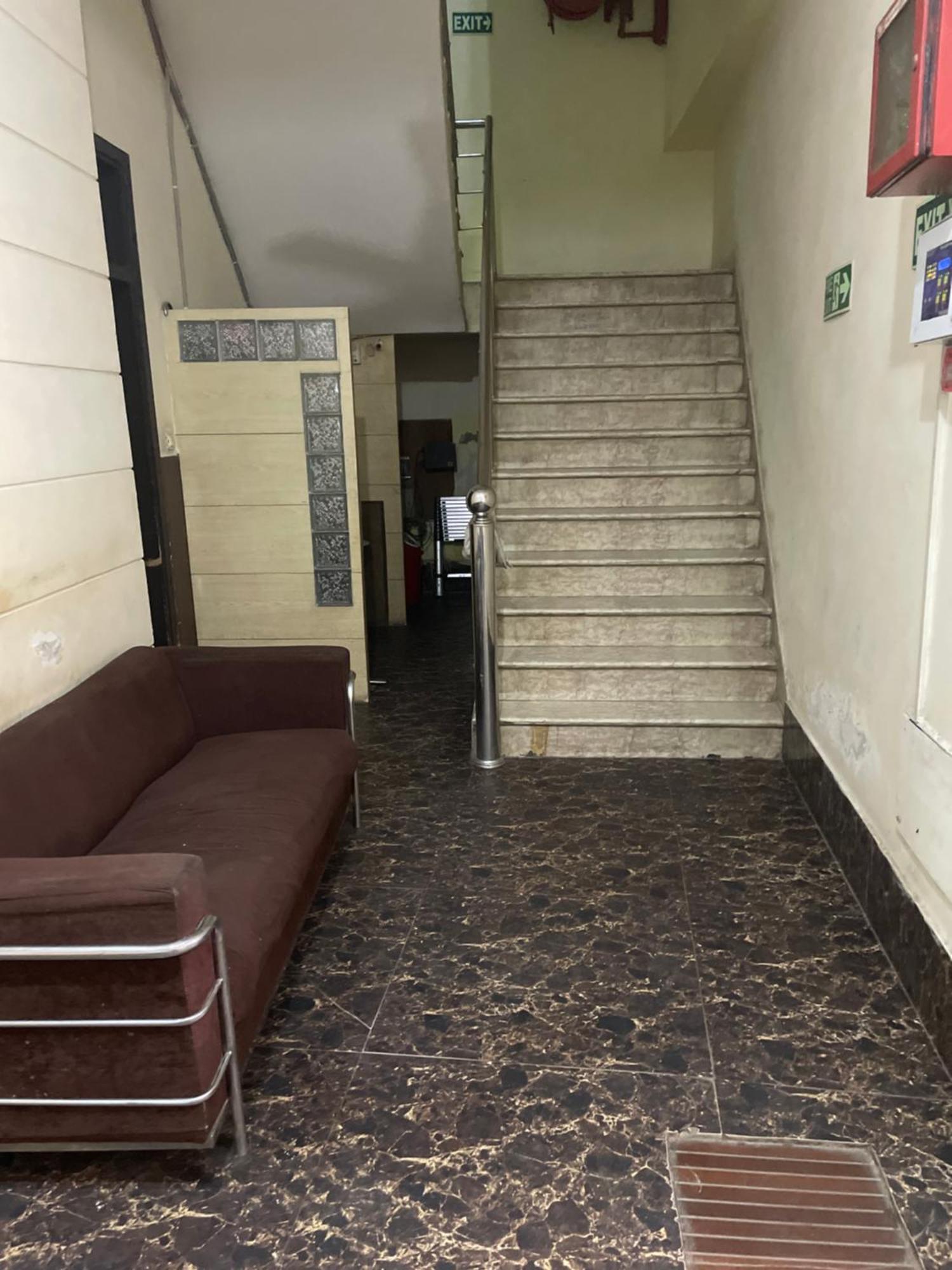 Hotel Golden Gate Ню Делхи Екстериор снимка